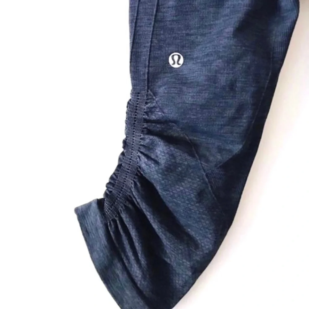 Lululemon Awakening Crop Leggings